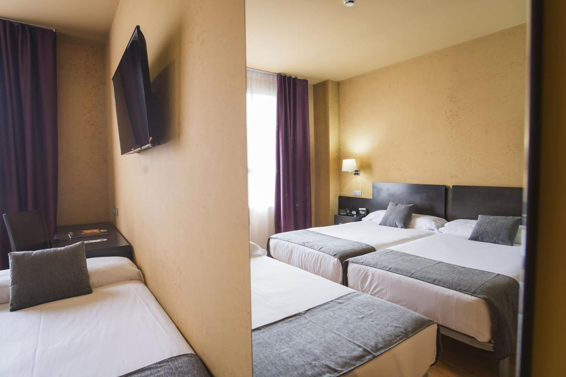 Alda El Espinar Hotel Екстериор снимка