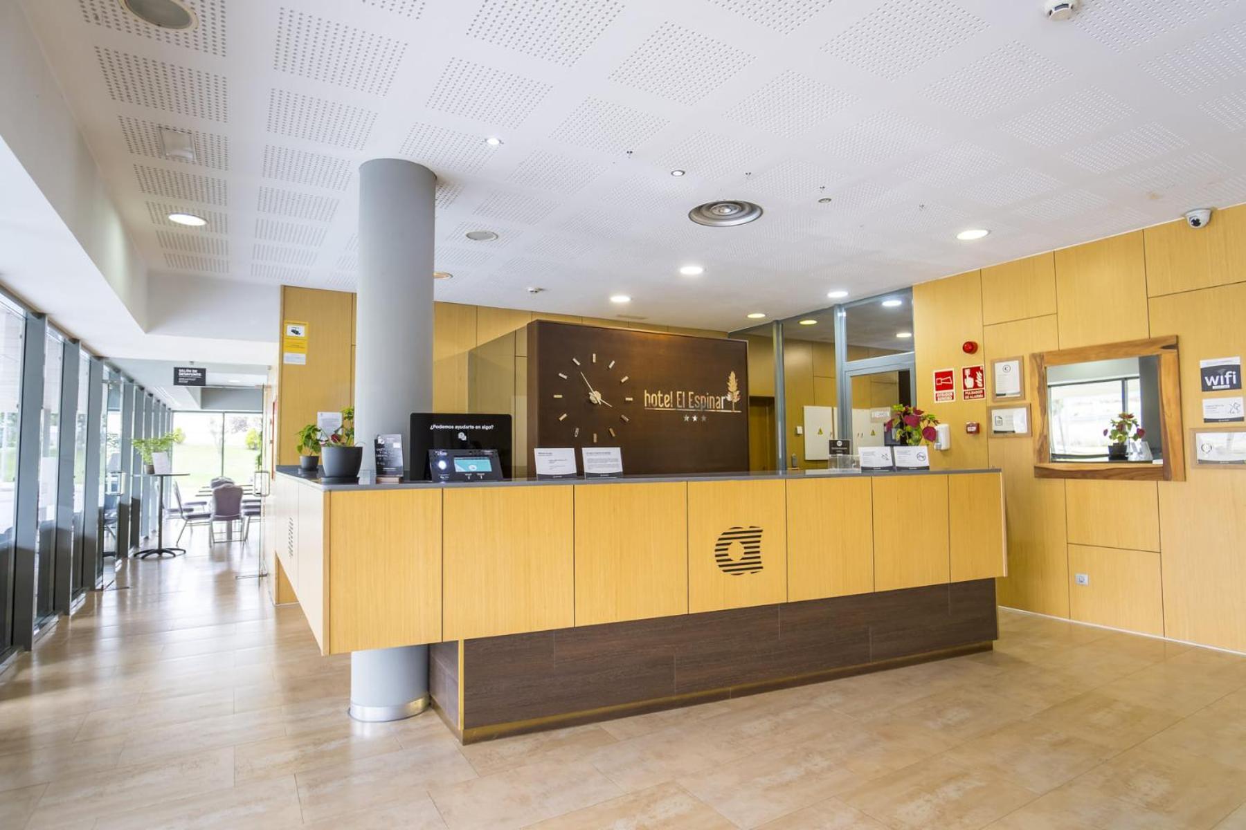 Alda El Espinar Hotel Екстериор снимка