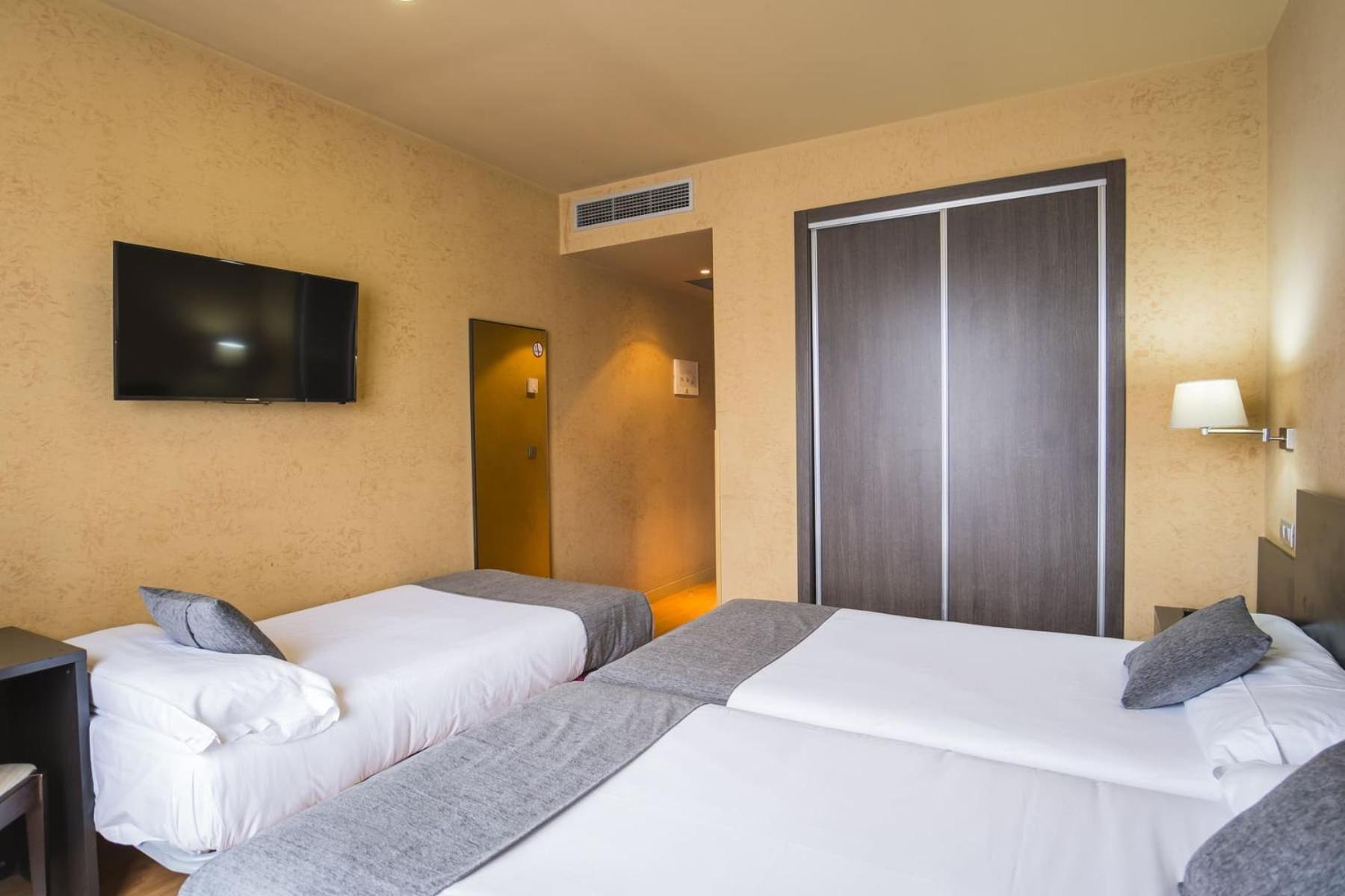 Alda El Espinar Hotel Екстериор снимка