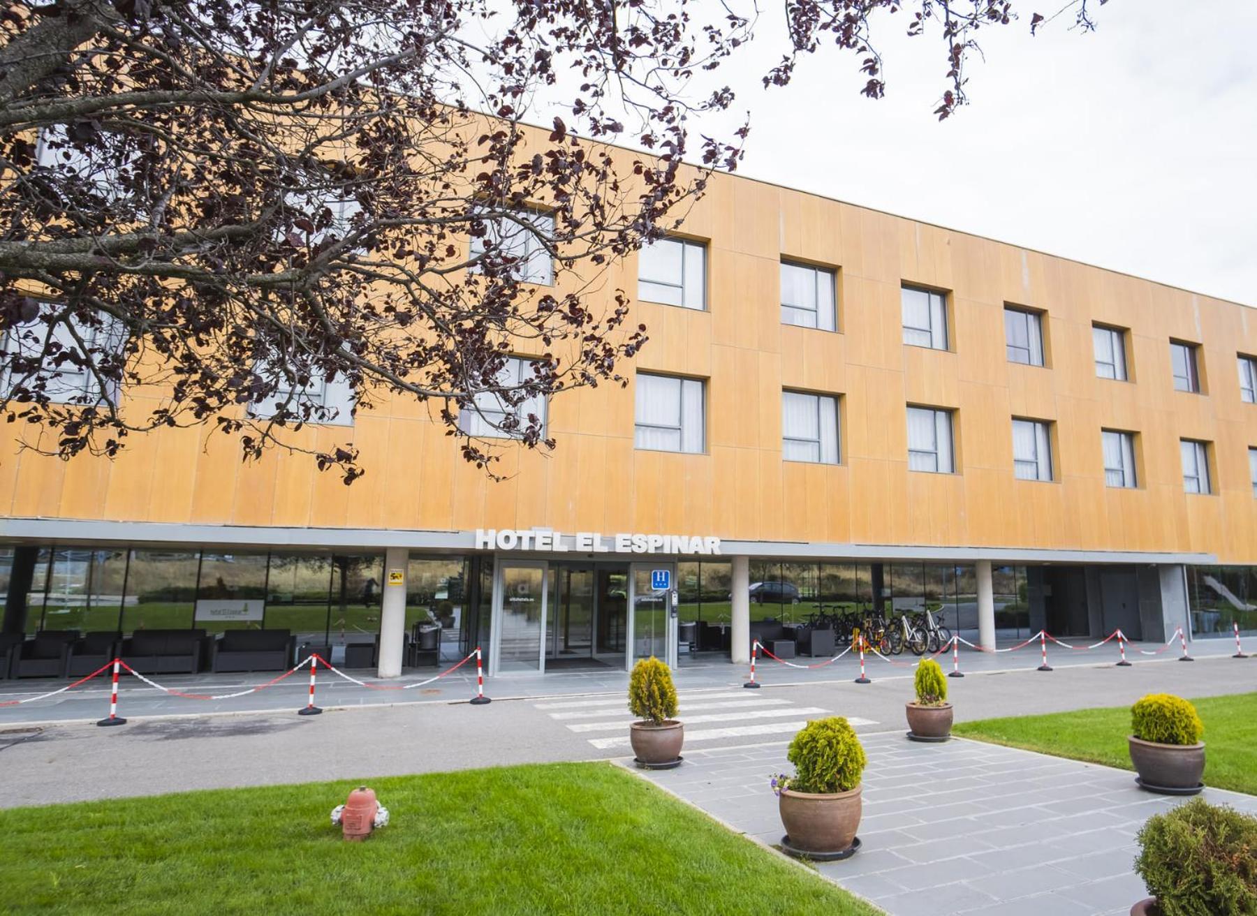 Alda El Espinar Hotel Екстериор снимка