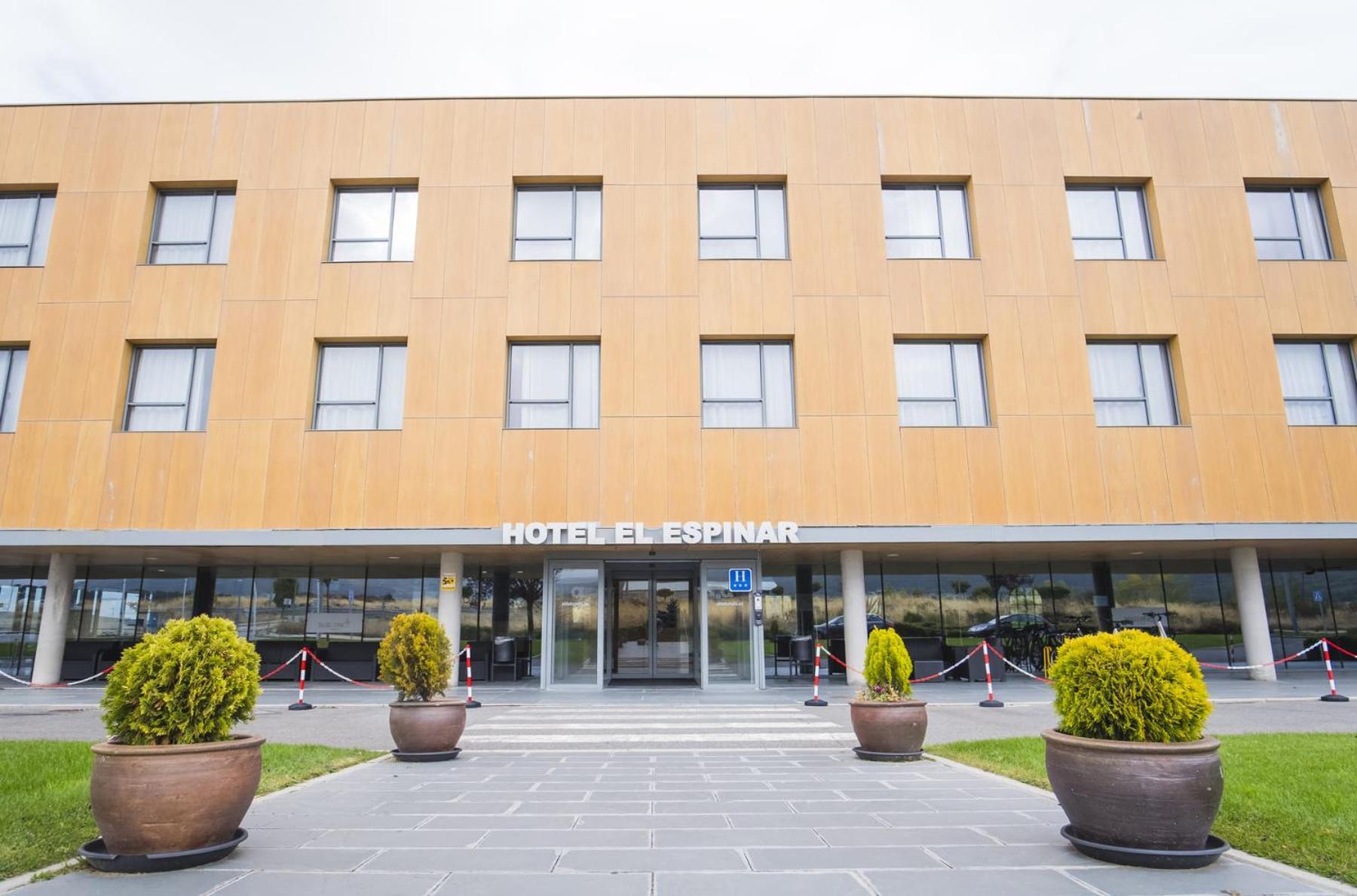 Alda El Espinar Hotel Екстериор снимка