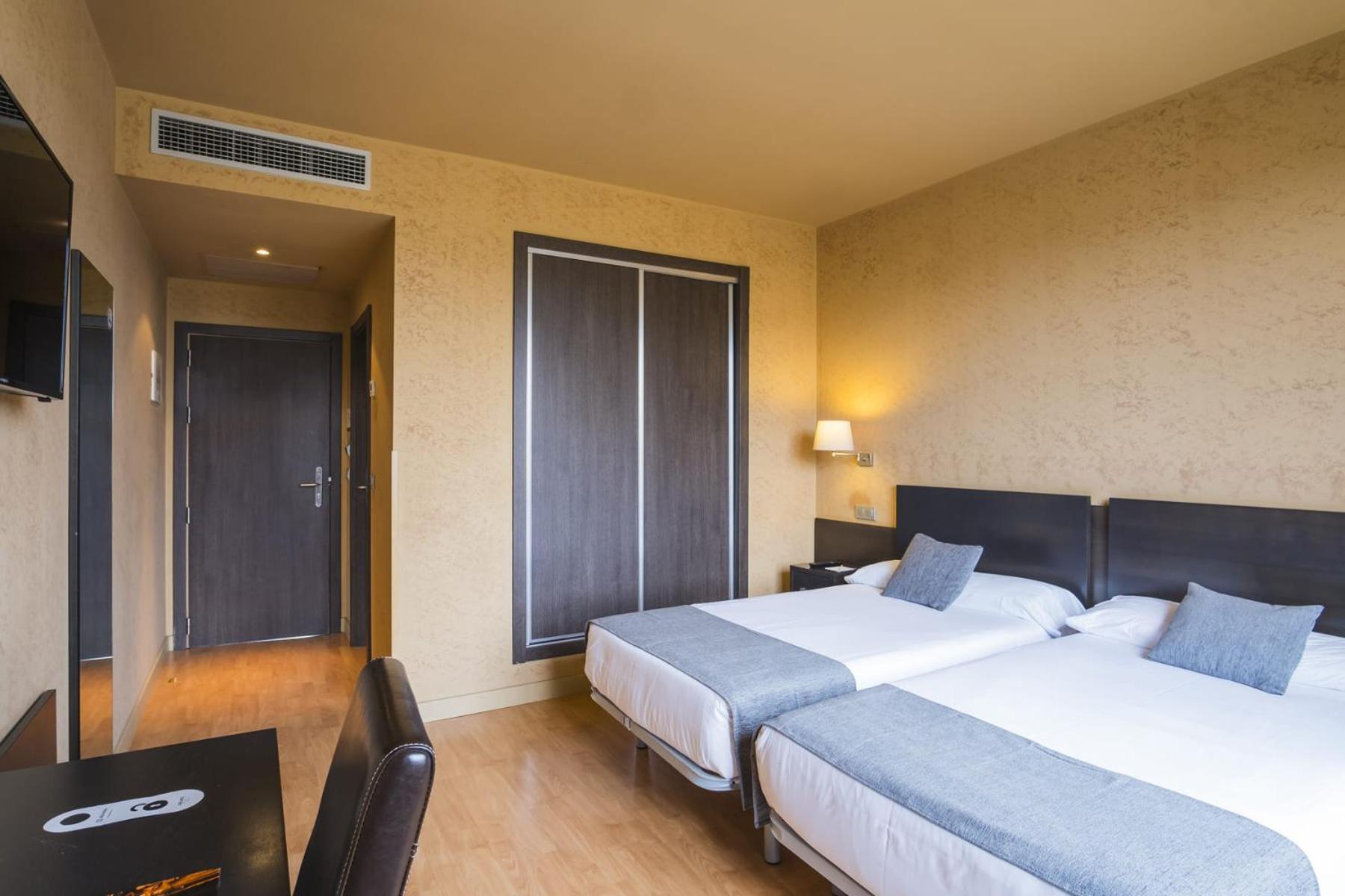 Alda El Espinar Hotel Екстериор снимка