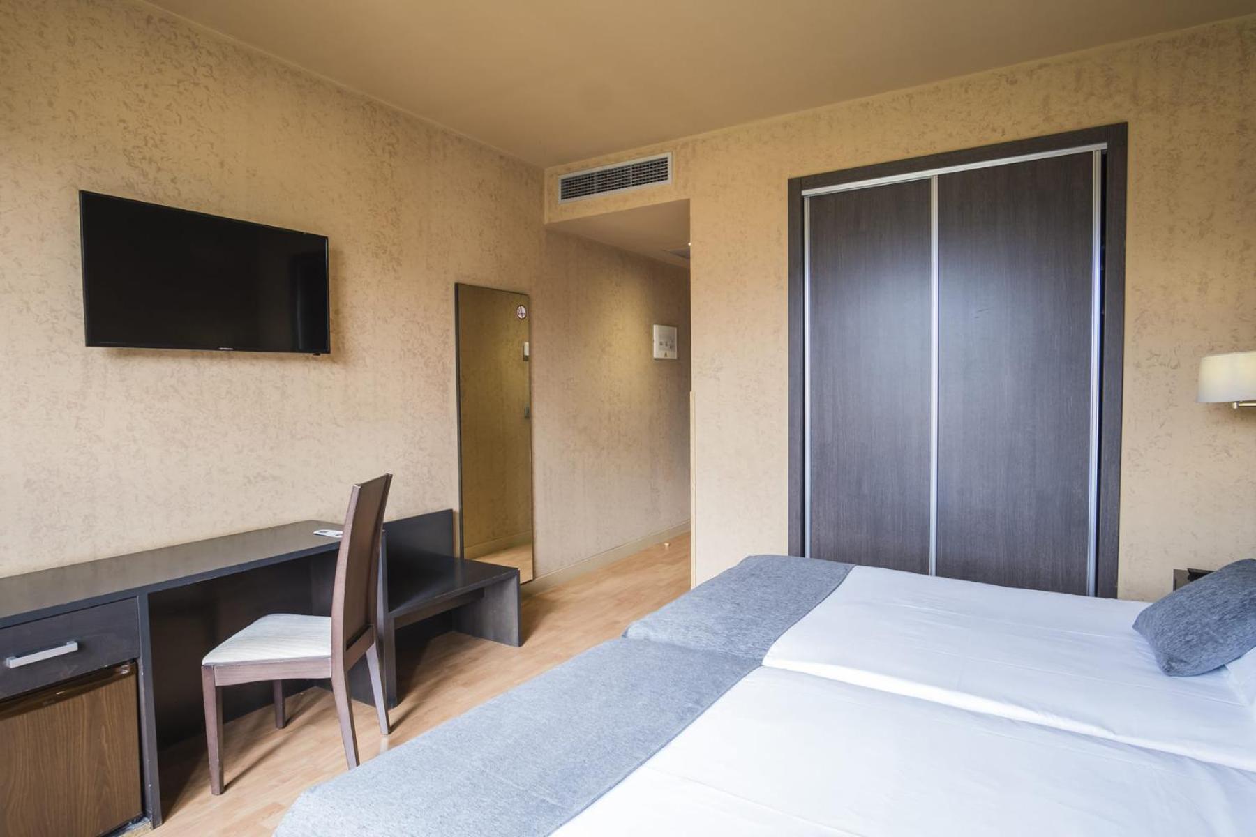 Alda El Espinar Hotel Екстериор снимка
