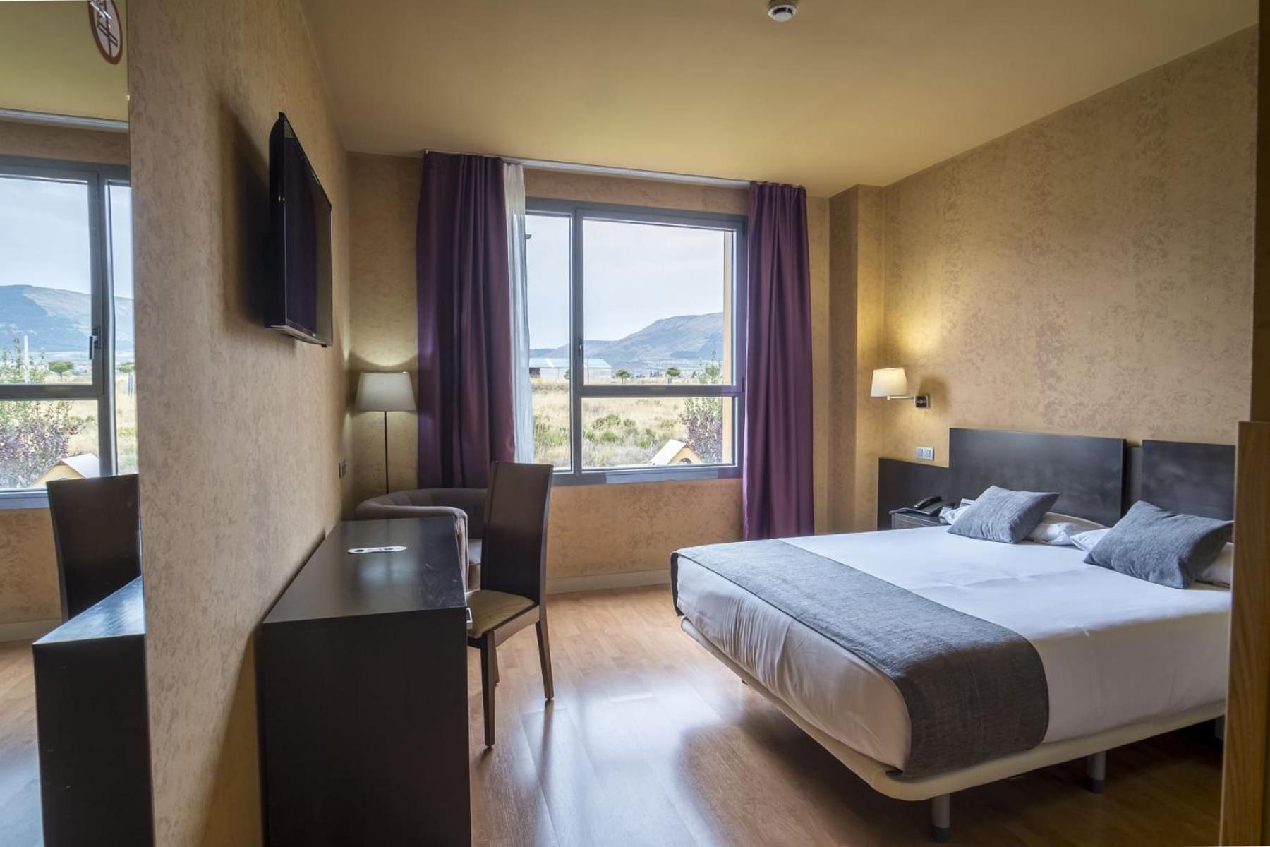 Alda El Espinar Hotel Екстериор снимка